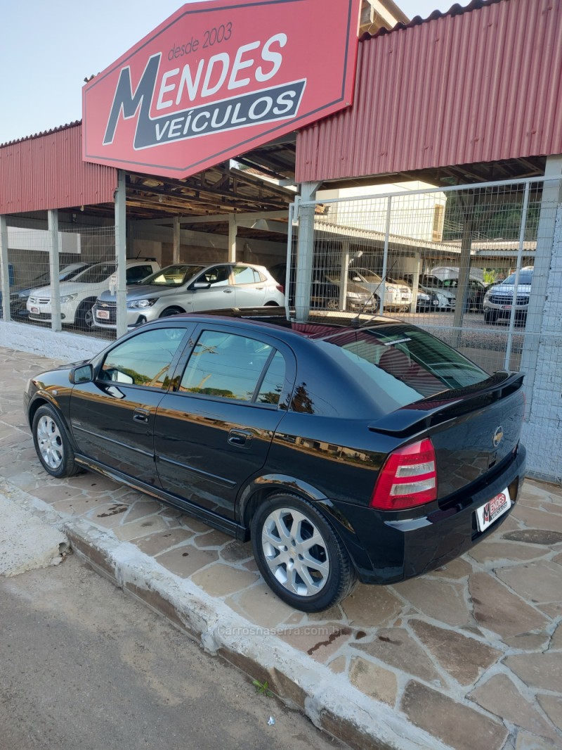 ASTRA 2.0 MPFI ADVANTAGE 8V FLEX 4P MANUAL - 2009 - TRêS COROAS