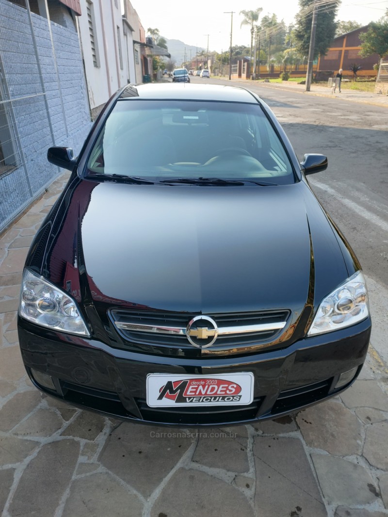 ASTRA 2.0 MPFI ADVANTAGE 8V FLEX 4P MANUAL - 2009 - TRêS COROAS