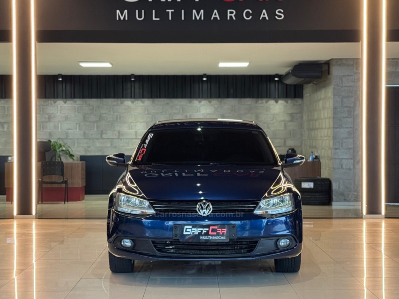 JETTA 2.0 COMFORTLINE FLEX 4P TIPTRONIC - 2012 - DOIS IRMãOS