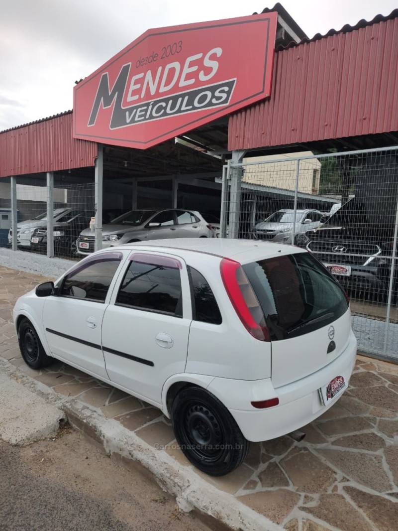 CORSA 1.0 MPFI JOY 8V GASOLINA 4P MANUAL - 2003 - TRêS COROAS