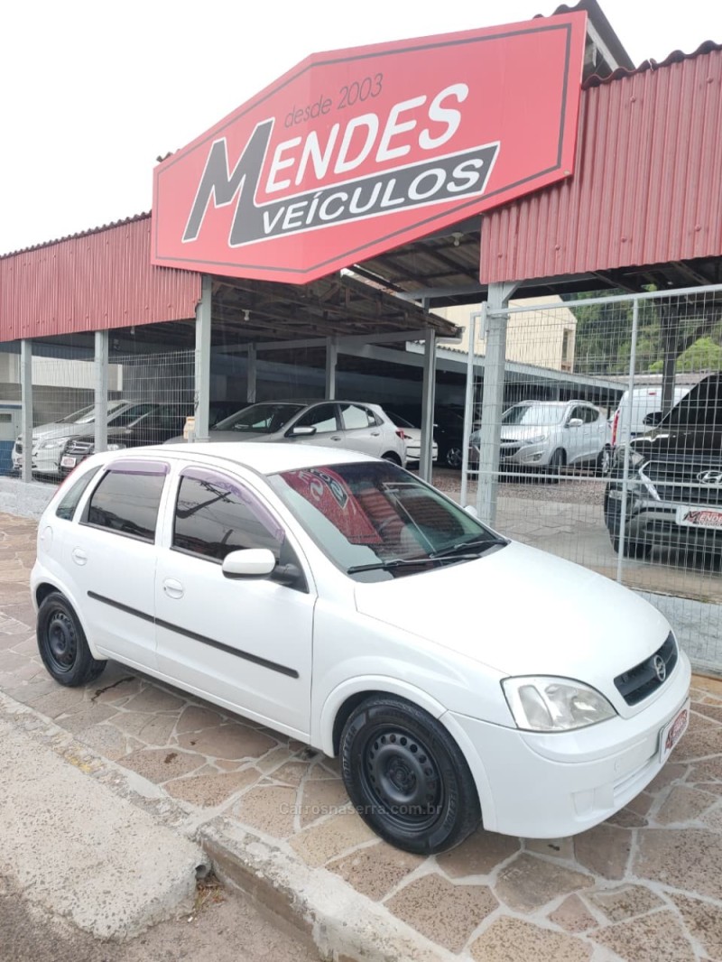 CORSA 1.0 MPFI JOY 8V GASOLINA 4P MANUAL - 2003 - TRêS COROAS