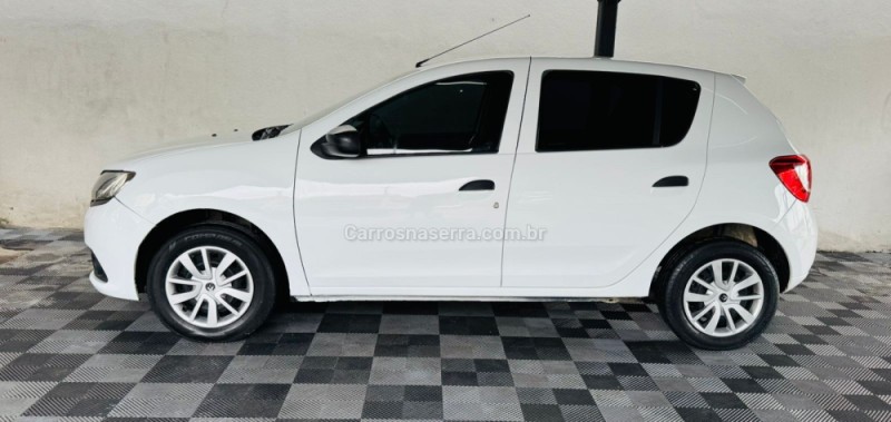 SANDERO 1.0 AUTHENTIQUE 8V FLEX 4P MANUAL - 2016 - NOVO HAMBURGO