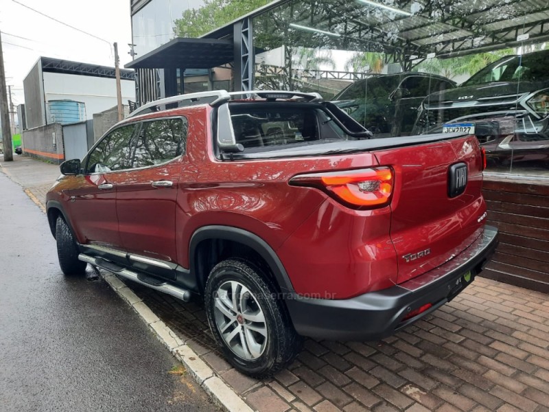 TORO 2.0 16V VOLCANO AT9 4X4 FLEX 4P AUTOMÁTICO - 2017 - DOIS IRMãOS
