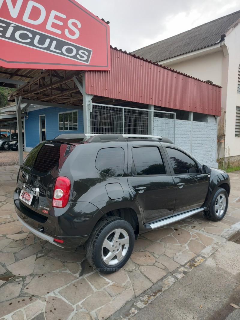 DUSTER 2.0 DYNAMIQUE 4X2 16V FLEX 4P AUTOMÁTICO - 2015 - TRêS COROAS