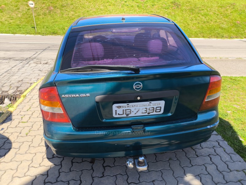 ASTRA 1.8 MPFI GL 8V GASOLINA 4P MANUAL - 1999 - FARROUPILHA