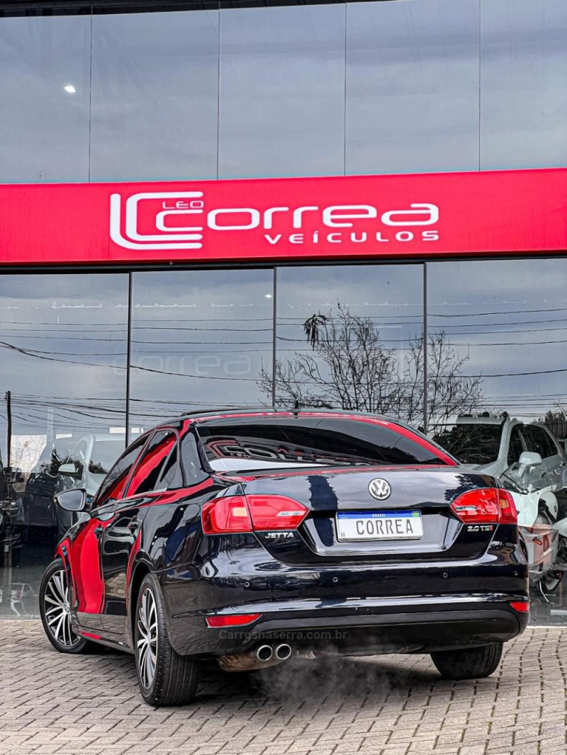 JETTA 2.0 TSI HIGHLINE 211CV GASOLINA 4P DSG - 2013 - CANELA