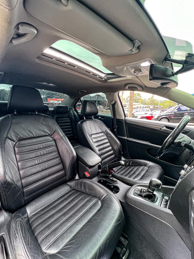 JETTA 2.0 TSI HIGHLINE 211CV GASOLINA 4P DSG - 2013 - CANELA