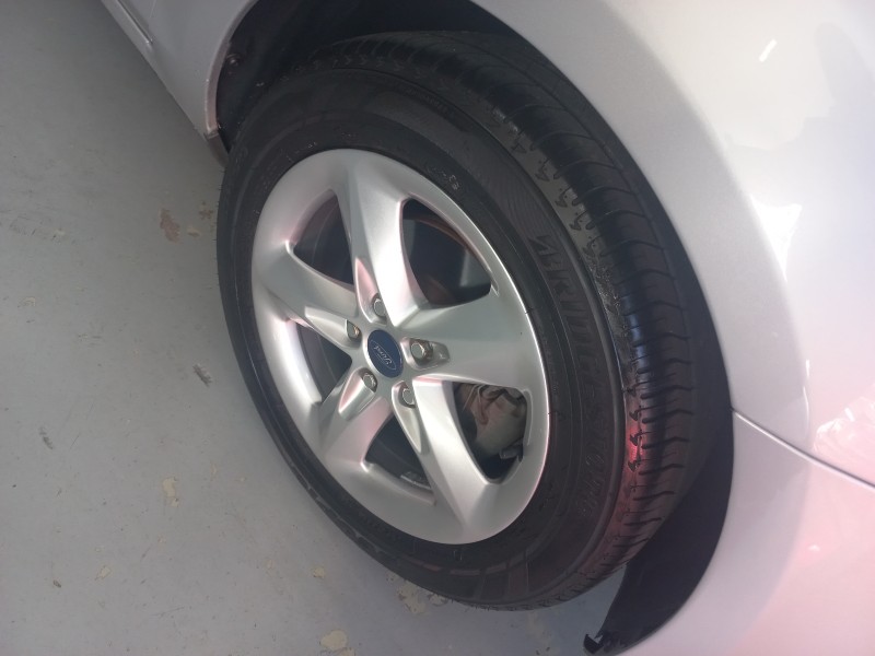 FOCUS 1.6 GLX 16V FLEX 4P MANUAL - 2013 - BENTO GONçALVES