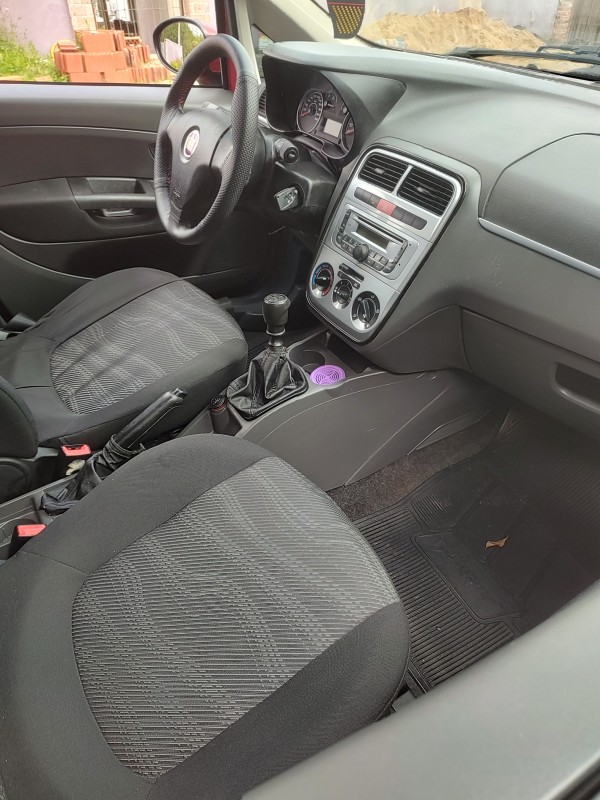 PUNTO 1.4 ATTRACTIVE 8V FLEX 4P MANUAL - 2011 - CAMPO BOM