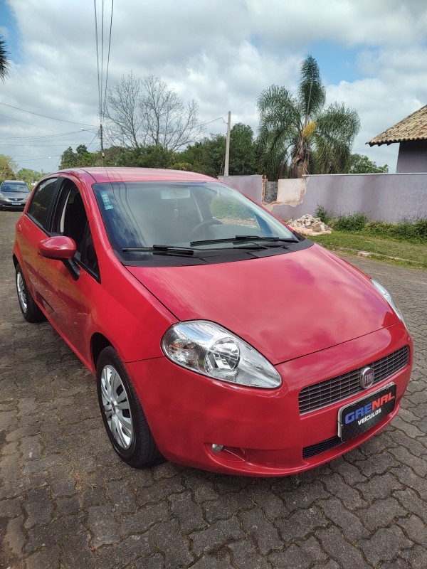 PUNTO 1.4 ATTRACTIVE 8V FLEX 4P MANUAL - 2011 - CAMPO BOM
