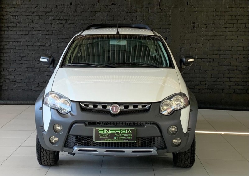 PALIO 1.8 MPI ADVENTURE WEEKEND 8V FLEX 4P MANUAL - 2014 - CAXIAS DO SUL