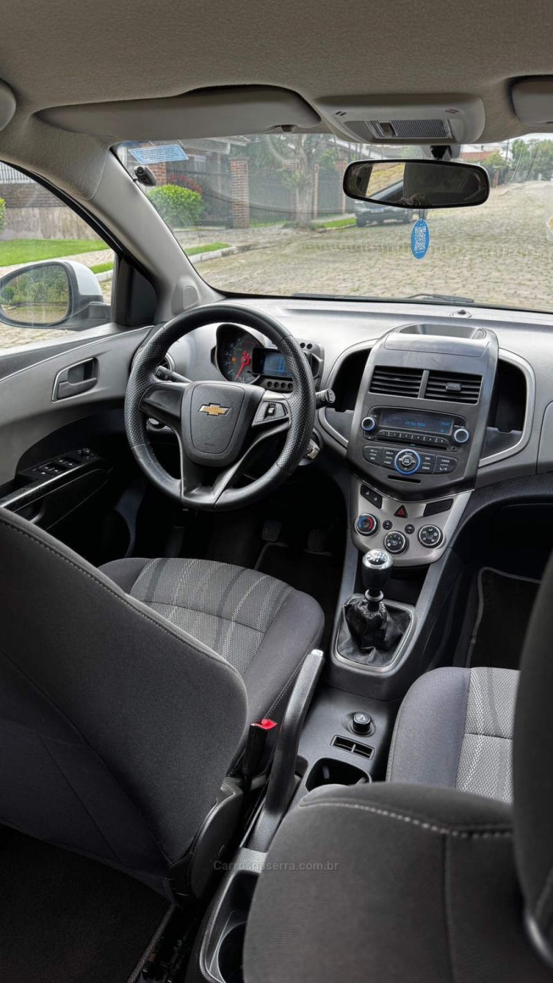 SONIC 1.6 LT 16V FLEX 4P MANUAL - 2013 - LAJEADO