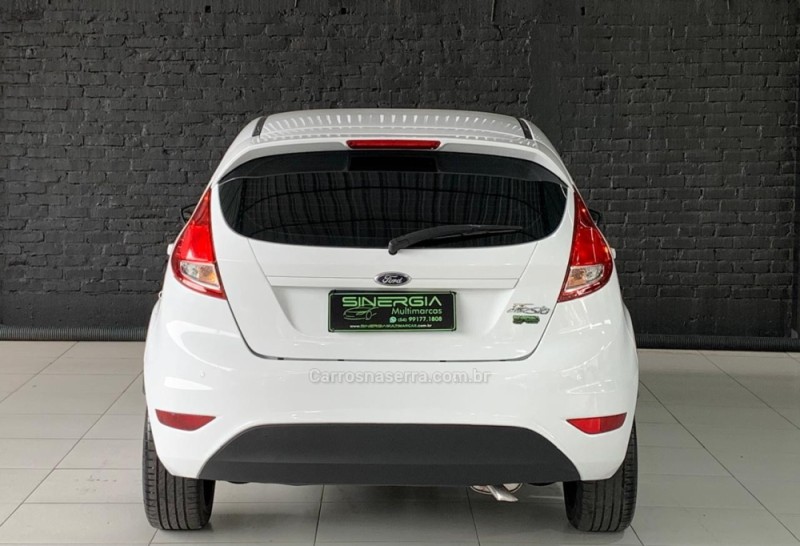 FIESTA 1.5 SE HATCH 16V FLEX 4P MANUAL - 2015 - CAXIAS DO SUL
