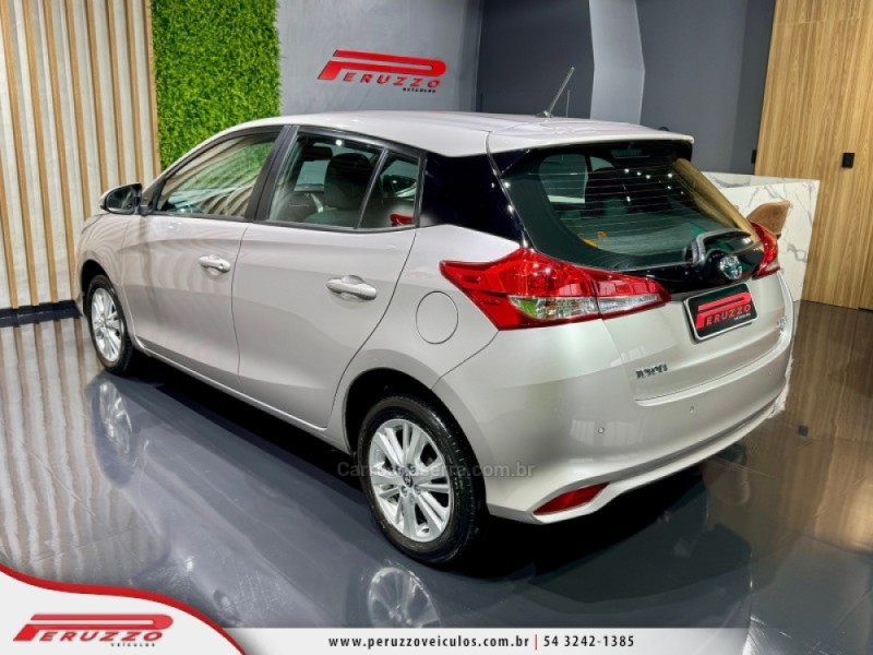 YARIS 1.3 XL LIVE 16V FLEX 4P AUTOMÁTICO - 2019 - NOVA PRATA