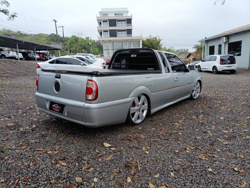 SAVEIRO 1.8 MI SUMMER CS 8V GASOLINA 2P MANUAL - 2001 - IVOTI