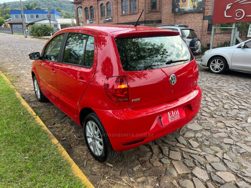 FOX 1.6 MI ITREND 8V FLEX 4P MANUAL - 2014 - DOIS IRMãOS