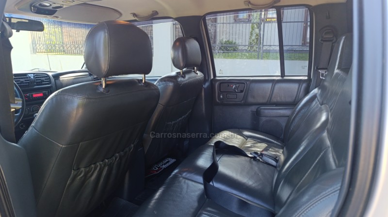 S10 2.8 EXECUTIVE 4X4 CD 12V TURBO INTERCOOLER DIESEL 4P MANUAL - 2004 - CAXIAS DO SUL