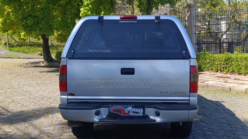S10 2.8 EXECUTIVE 4X4 CD 12V TURBO INTERCOOLER DIESEL 4P MANUAL - 2004 - CAXIAS DO SUL