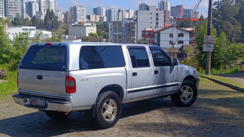 S10 2.8 EXECUTIVE 4X4 CD 12V TURBO INTERCOOLER DIESEL 4P MANUAL - 2004 - CAXIAS DO SUL