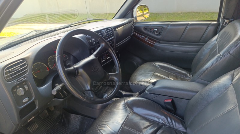 S10 2.8 EXECUTIVE 4X4 CD 12V TURBO INTERCOOLER DIESEL 4P MANUAL - 2004 - CAXIAS DO SUL