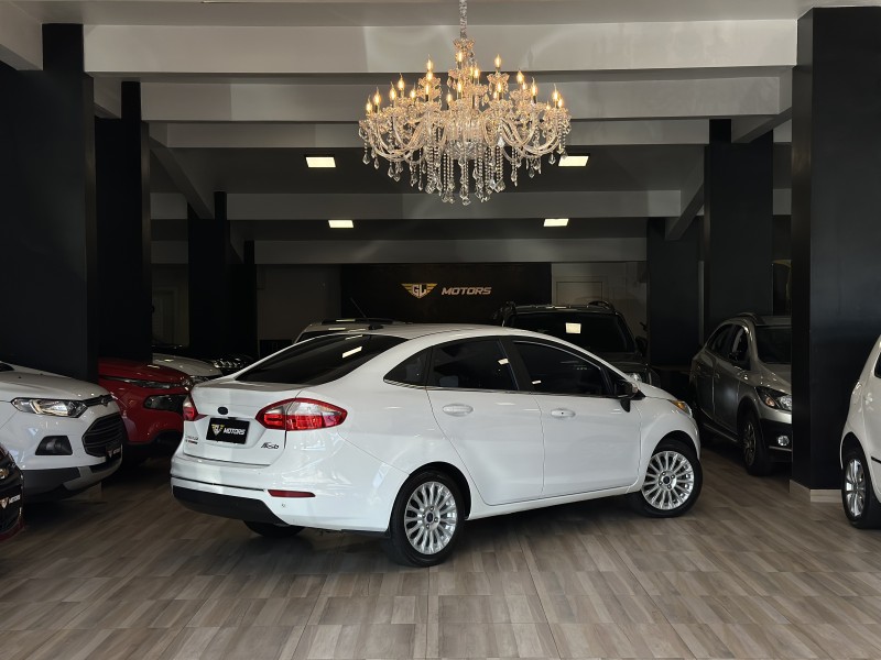 FIESTA 1.6 TITANIUM SEDAN 16V FLEX 4P AUTOMÁTICO - 2016 - CAXIAS DO SUL