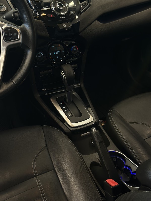 FIESTA 1.6 TITANIUM SEDAN 16V FLEX 4P AUTOMÁTICO - 2016 - CAXIAS DO SUL