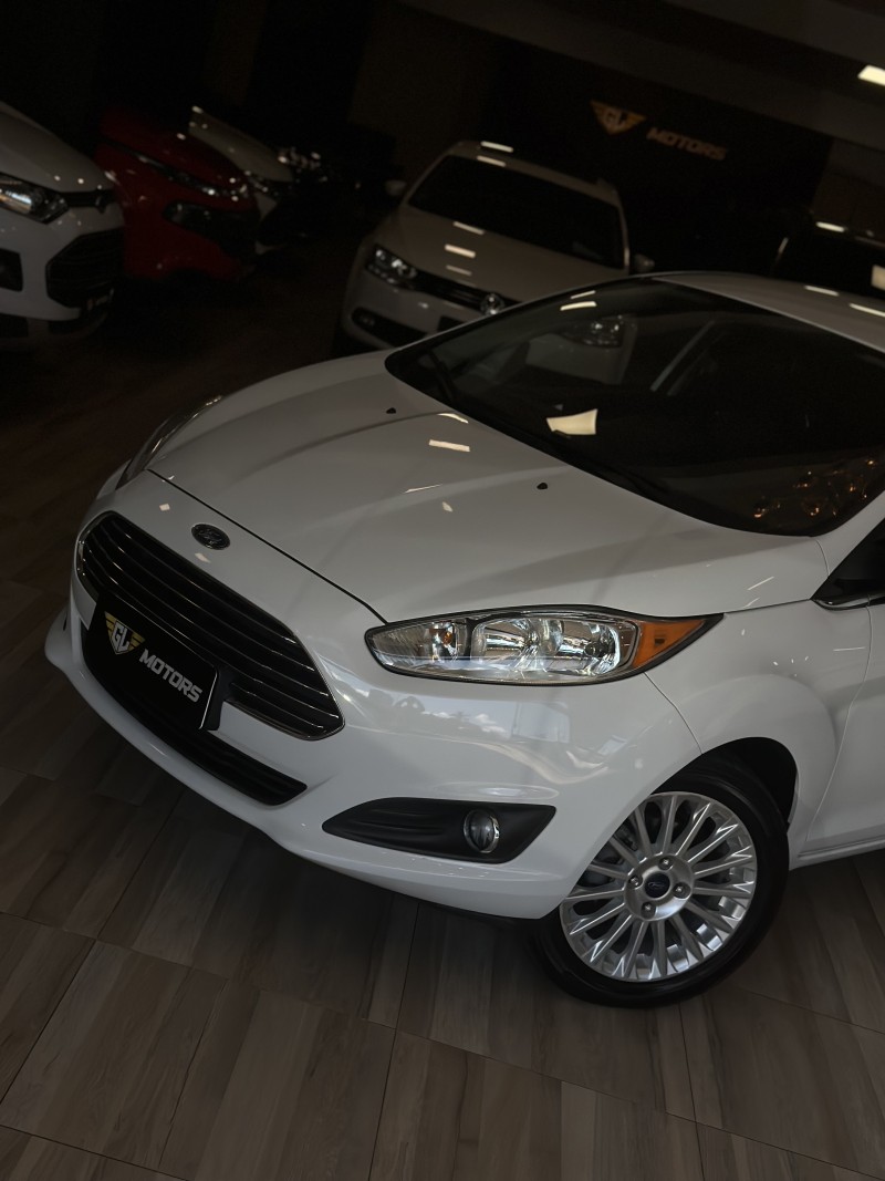 FIESTA 1.6 TITANIUM SEDAN 16V FLEX 4P AUTOMÁTICO - 2016 - CAXIAS DO SUL