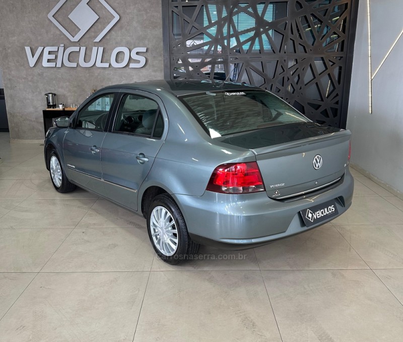 VOYAGE 1.6 MI COMFORTLINE 8V FLEX 4P MANUAL - 2011 - ENCANTADO