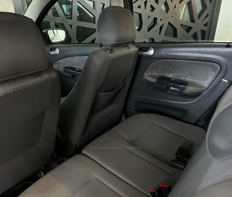 VOYAGE 1.6 MI COMFORTLINE 8V FLEX 4P MANUAL - 2011 - ENCANTADO