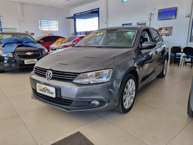JETTA 2.0 COMFORTLINE FLEX 4P TIPTRONIC - 2013 - VACARIA