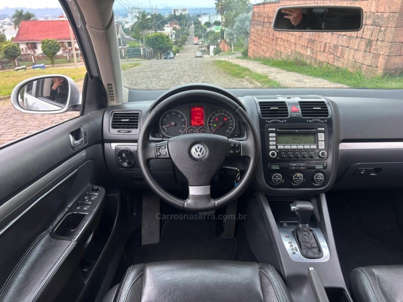 JETTA 2.5 I 20V 170CV GASOLINA 4P TIPTRONIC - 2009 - VENâNCIO AIRES