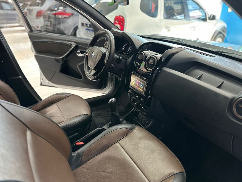 DUSTER 1.6 DYNAMIQUE 4X2 16V FLEX 4P MANUAL - 2016 - CAXIAS DO SUL
