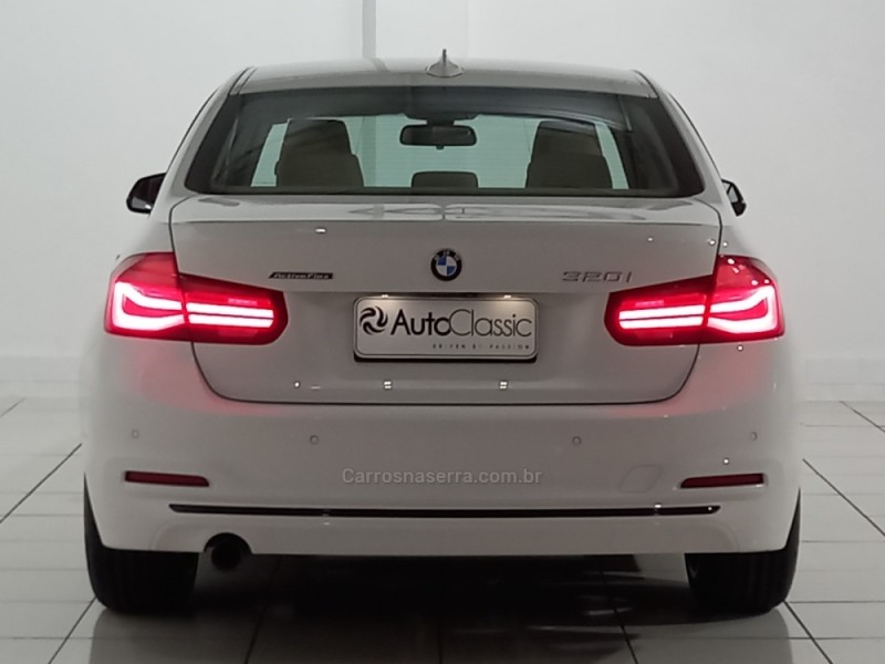 320I 2.0 SPORT 16V TURBO GASOLINA 4P AUTOMÁTICO - 2018 - PORTO ALEGRE