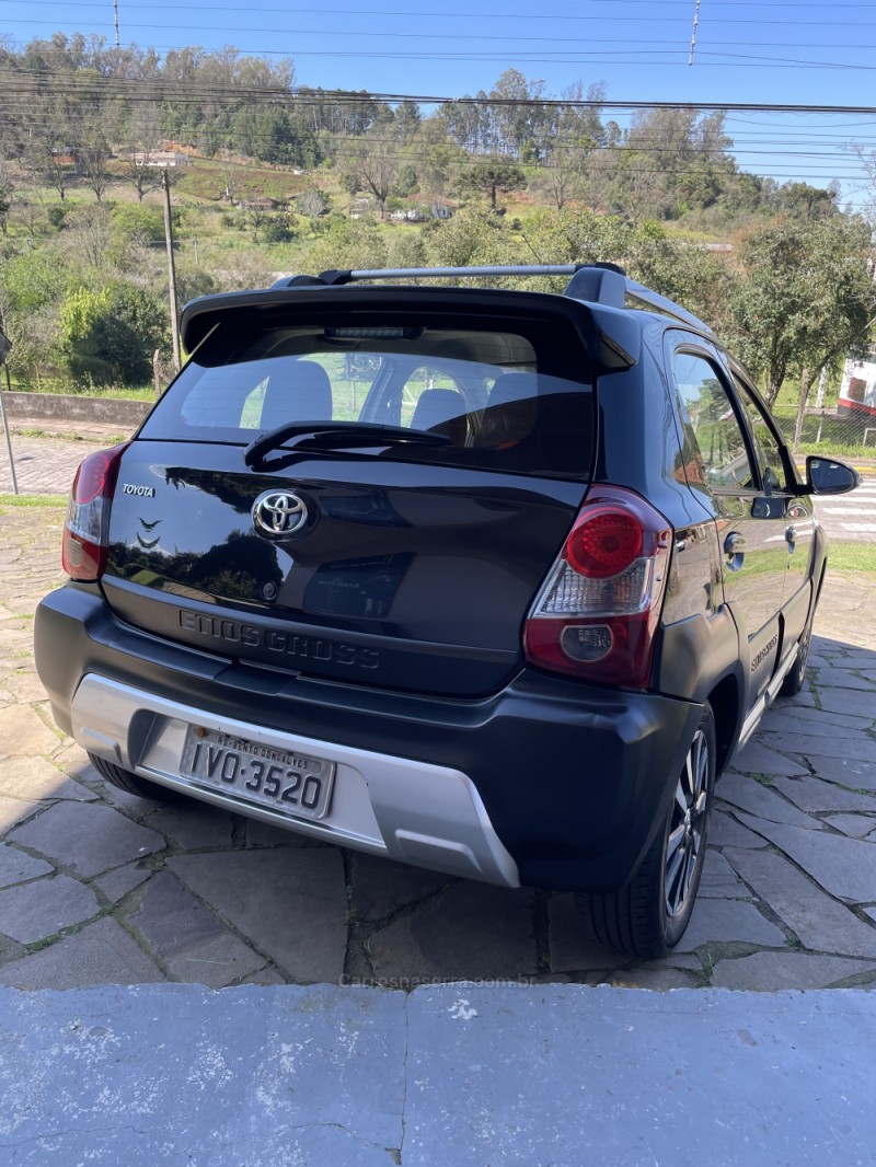 ETIOS CROSS 1.5 16V FLEX 4P MANUAL - 2014 - BENTO GONçALVES