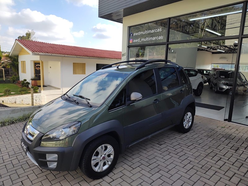 IDEA 1.8 MPI ADVENTURE 8V FLEX 4P MANUAL - 2015 - LAJEADO