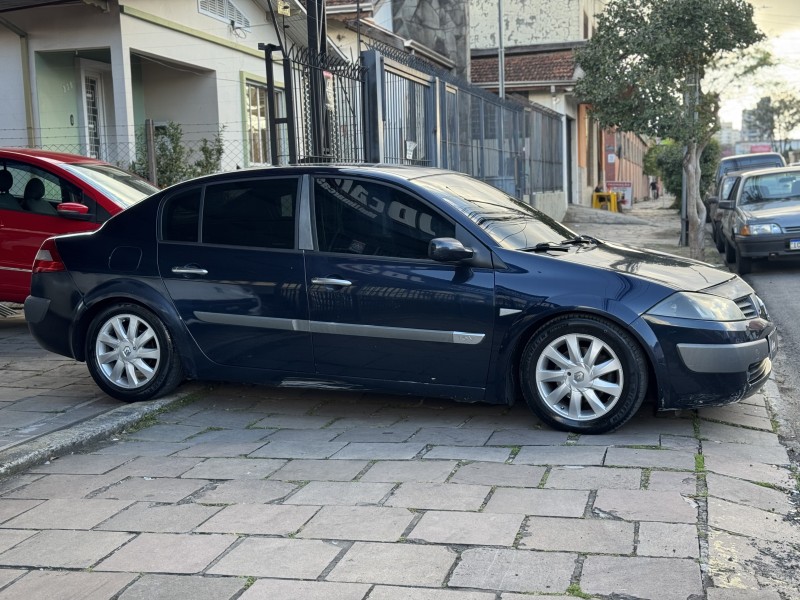 MÉGANE 2.0 DYNAMIQUE GRAND TOUR 16V GASOLINA 4P MANUAL - 2008 - CAXIAS DO SUL