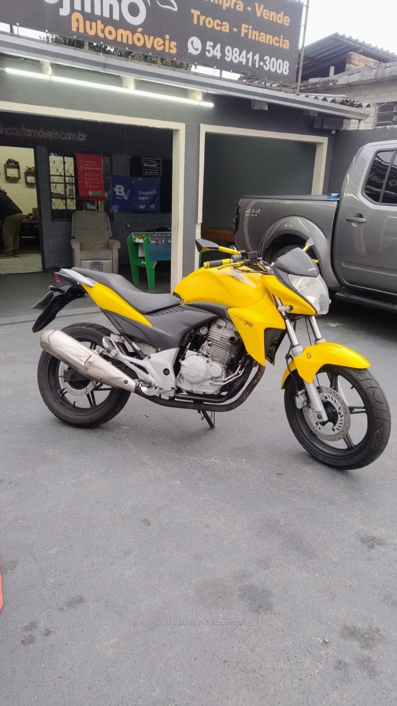 CB 300F TWISTER  - 2013 - CAXIAS DO SUL
