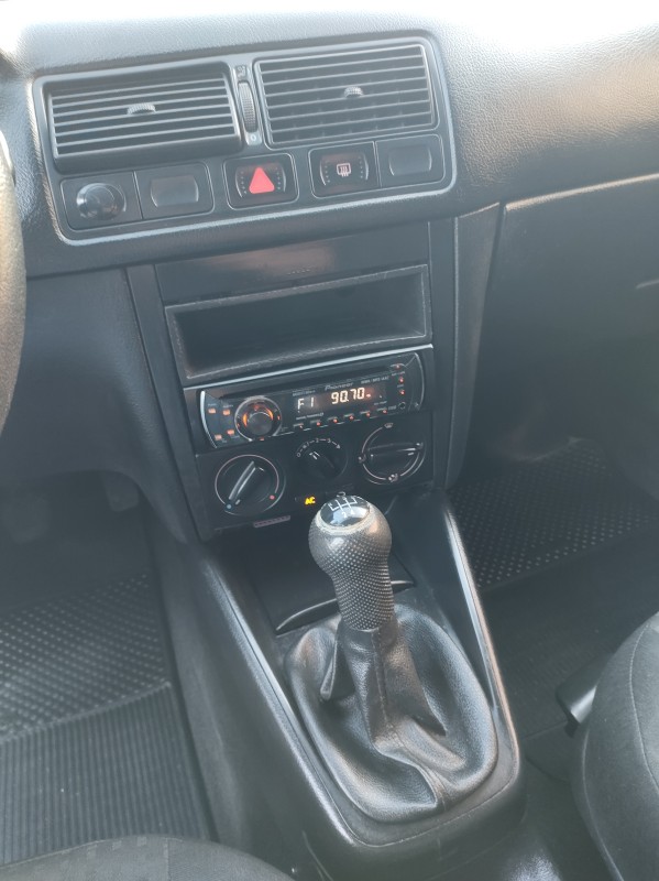 GOLF 2.0 MI SILVER EDITION 8V FLEX 4P MANUAL - 2002 - VALE REAL