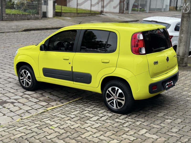 UNO 1.4 EVO ATTRACTIVE 8V FLEX 4P MANUAL - 2011 - CAXIAS DO SUL