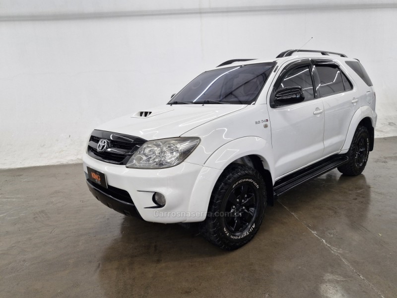 HILUX SW4 3.0 SRV 4X4 16V TURBO INTERCOOLER DIESEL 4P AUTOMÁTICO - 2006 - CAXIAS DO SUL