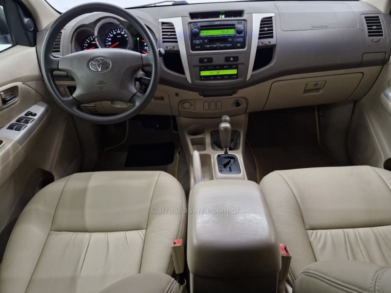 HILUX SW4 3.0 SRV 4X4 16V TURBO INTERCOOLER DIESEL 4P AUTOMÁTICO - 2006 - CAXIAS DO SUL