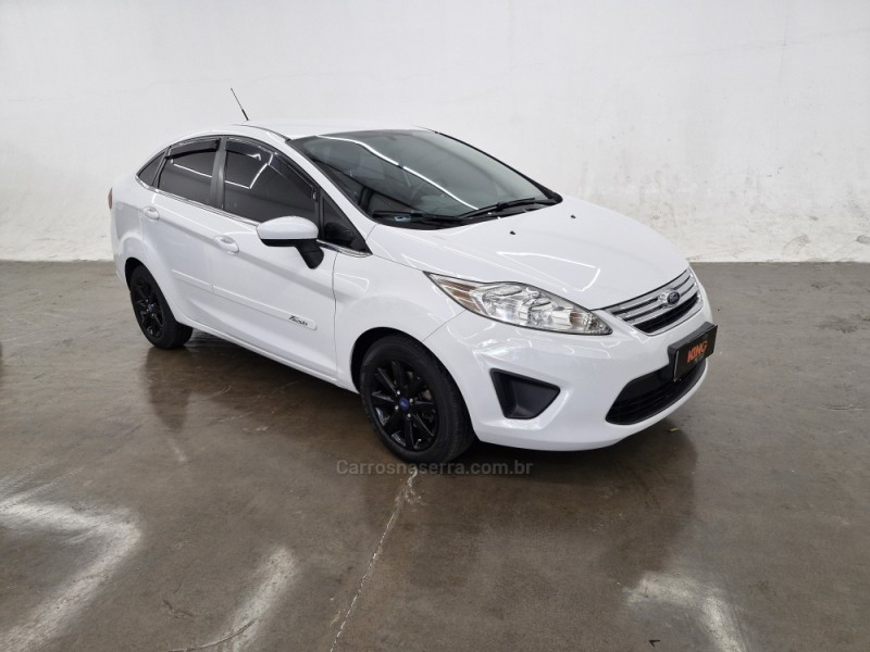 focus 1.6 se sedan 16v flex 4p manual 2013 caxias do sul