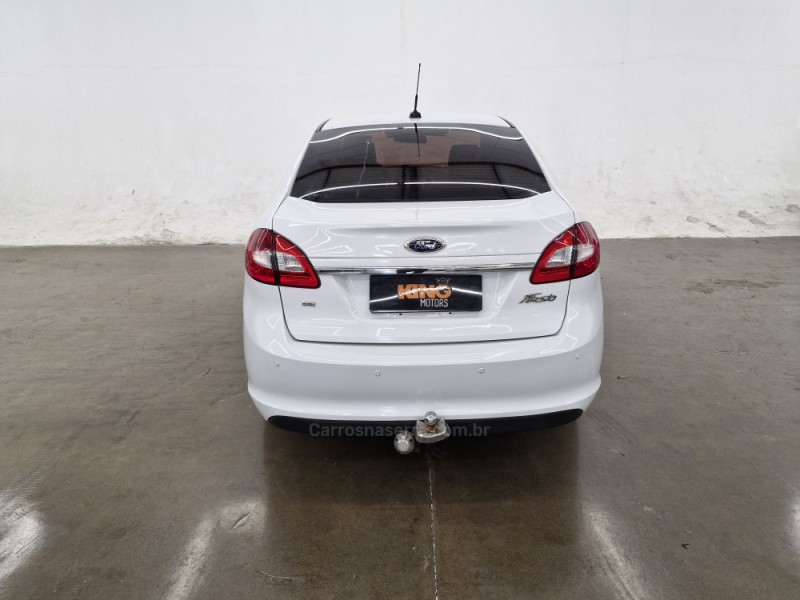 FOCUS 1.6 SE SEDAN 16V FLEX 4P MANUAL - 2013 - CAXIAS DO SUL