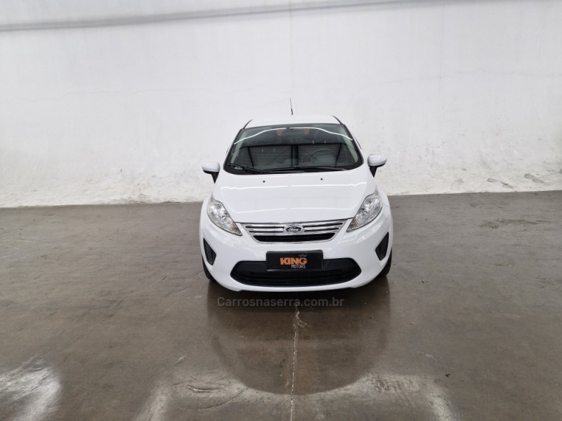 FOCUS 1.6 SE SEDAN 16V FLEX 4P MANUAL - 2013 - CAXIAS DO SUL
