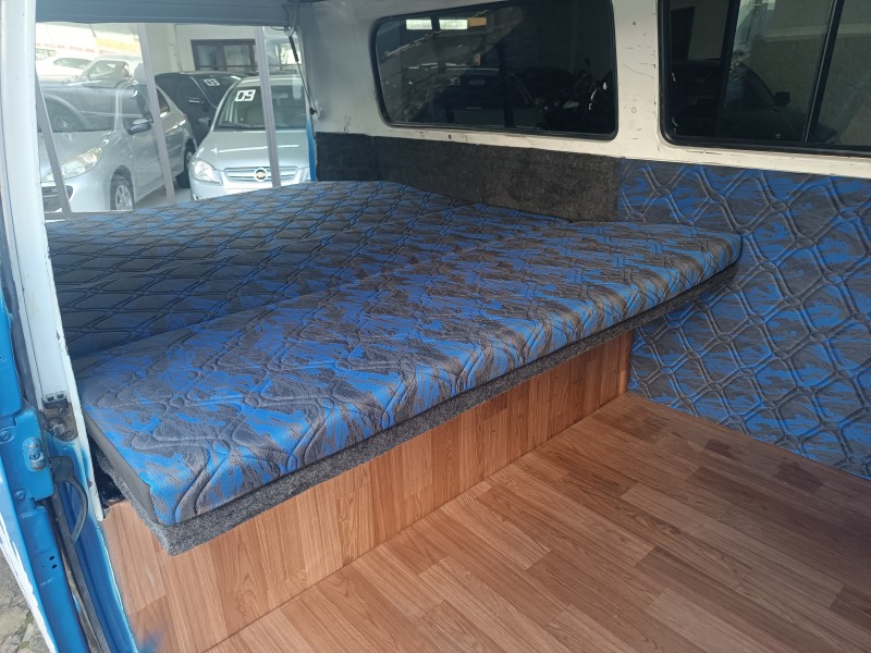 KOMBI 1.6 FURGÃO 8V GASOLINA 3P MANUAL - 2002 - FLORES DA CUNHA