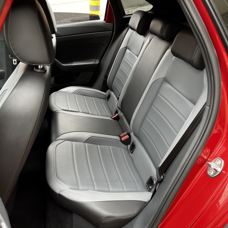 NIVUS 1.0 TSI HIGHLINE FLEX 4P AUTOMÁTICO - 2021 - VACARIA