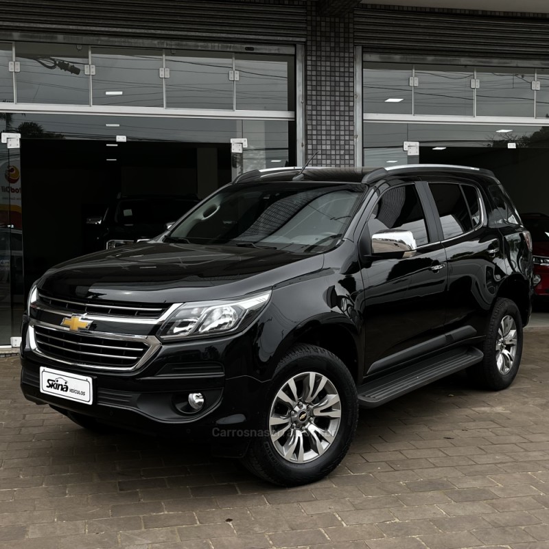 TRAILBLAZER 3.6 LTZ 4X4 V6 GASOLINA 4P AUTOMÁTICO - 2017 - VACARIA