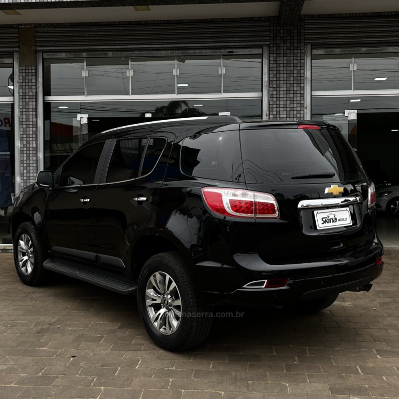 TRAILBLAZER 3.6 LTZ 4X4 V6 GASOLINA 4P AUTOMÁTICO - 2017 - VACARIA