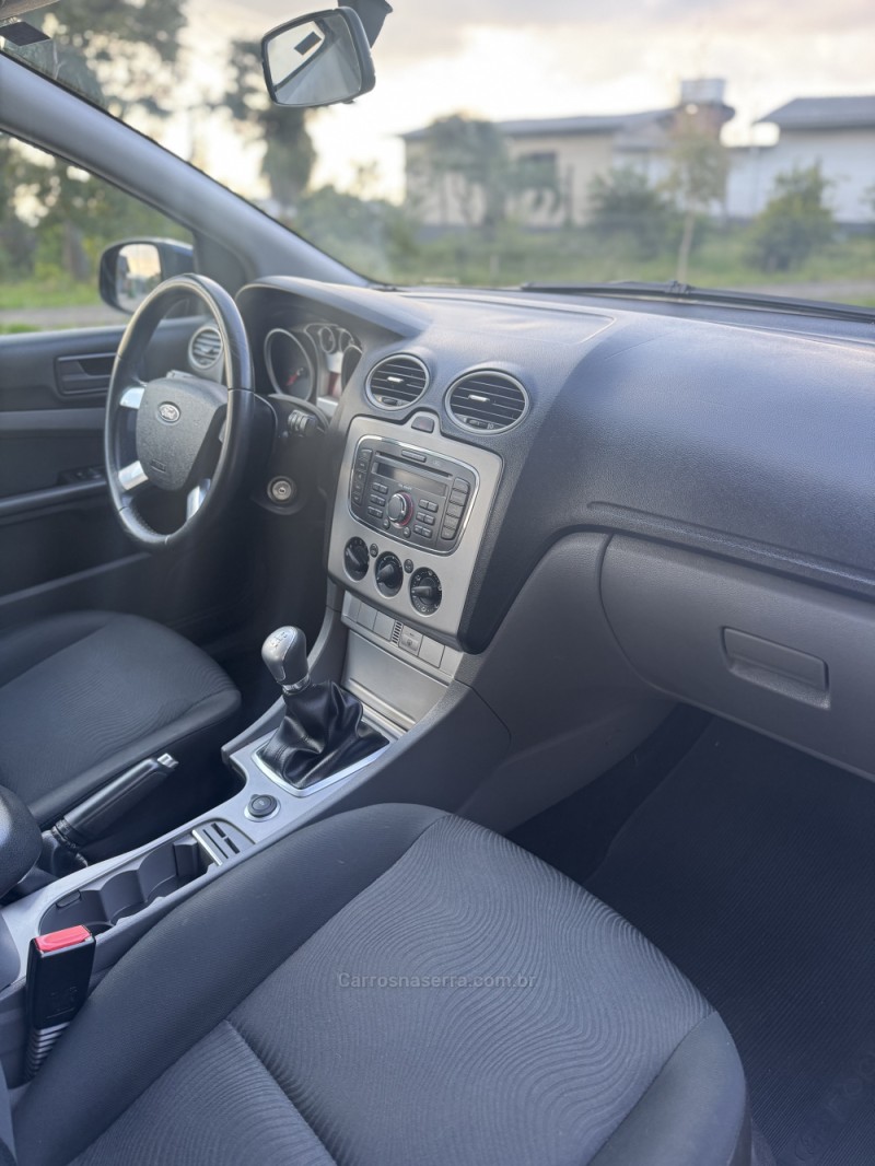 FOCUS 1.6 GLX 8V FLEX 4P MANUAL - 2013 - BENTO GONçALVES