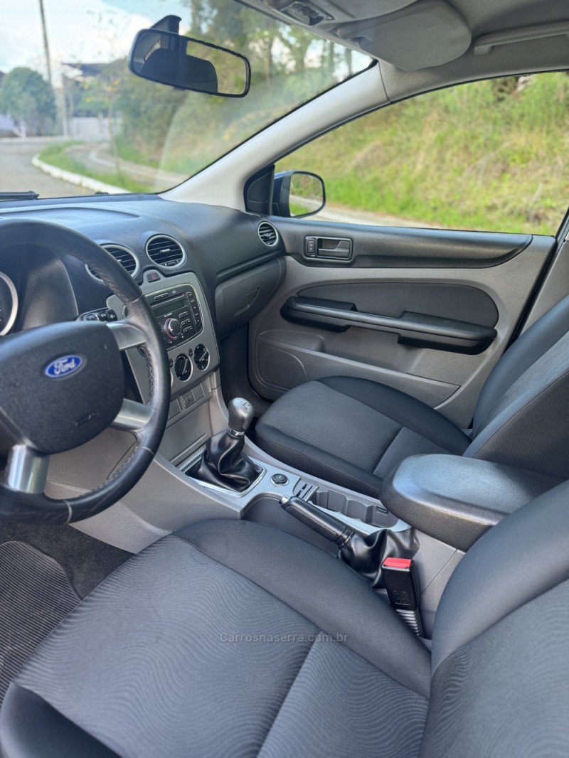 FOCUS 1.6 GLX 8V FLEX 4P MANUAL - 2013 - BENTO GONçALVES